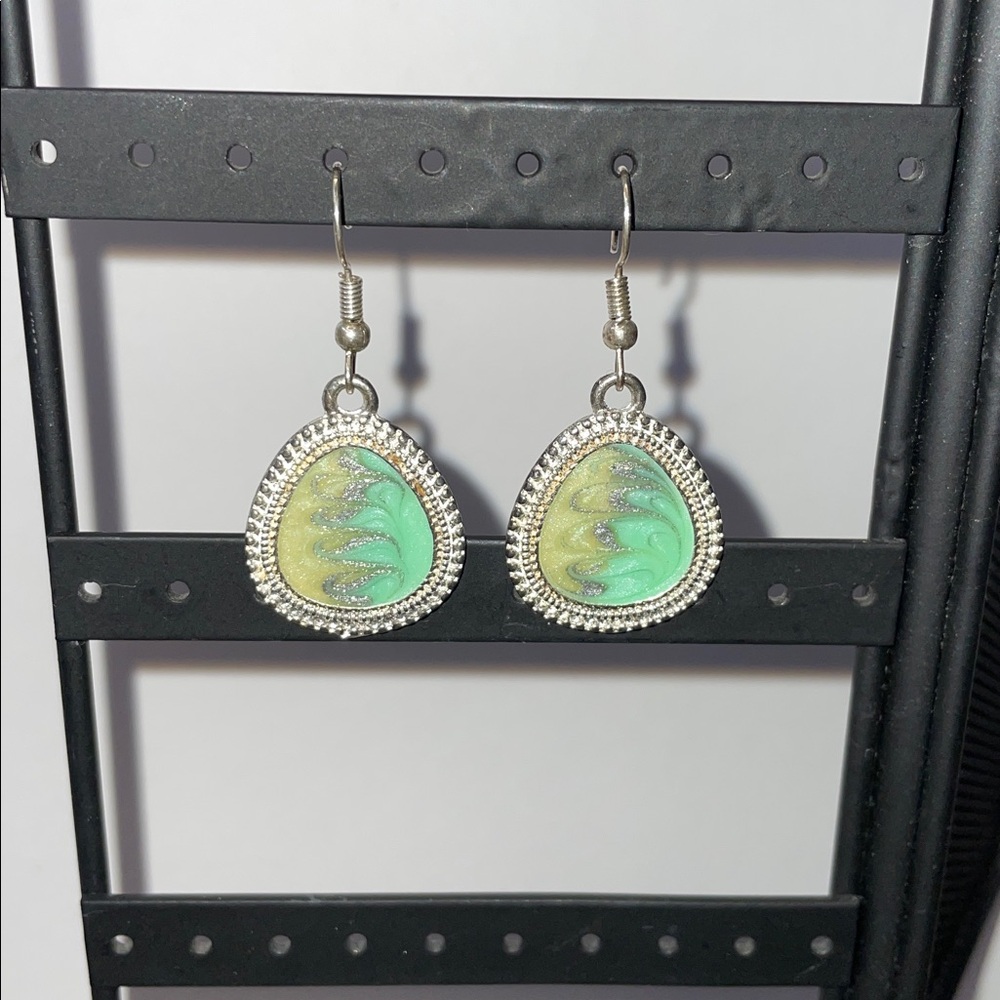 NWOT Teardrop-shape Elegant Green & Silver Earrings.  1.25”